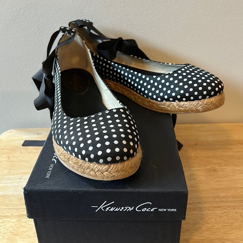 Kenneth Cole size 9 espadrilles